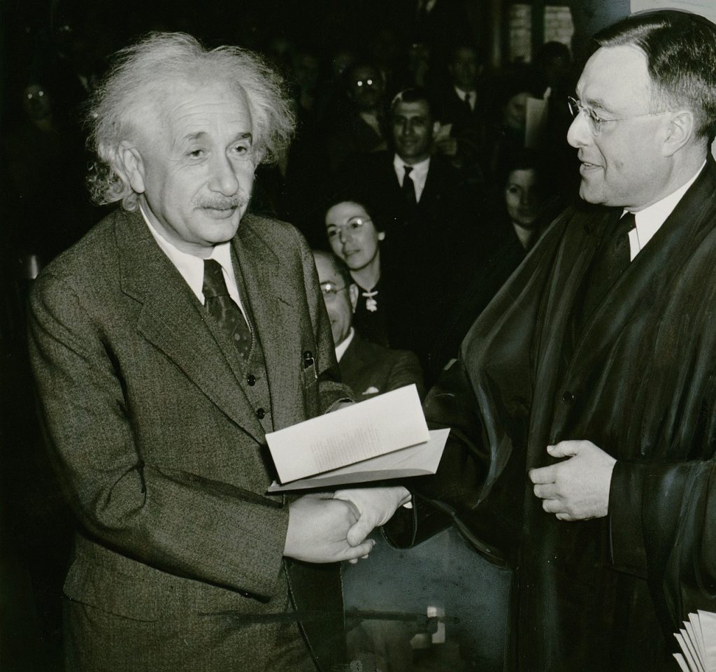 albert einstein, october 1, 1940-1165218.jpg